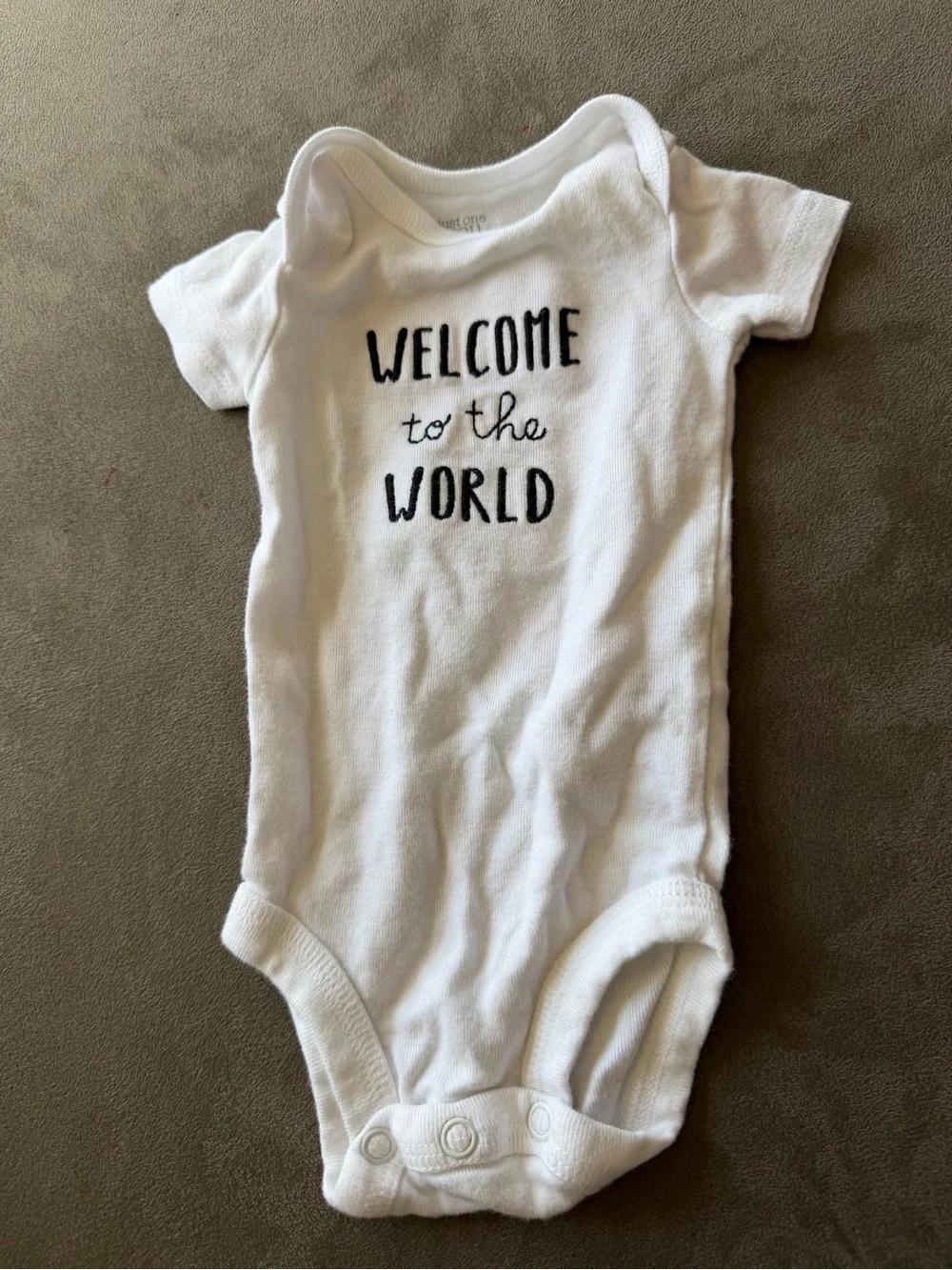 White 'Welcome to the World' Baby One-Piece Bodysuit